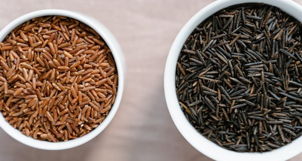 Riz noir ou riz rouge : quelles différences et lequel choisir ? - Natura Zen